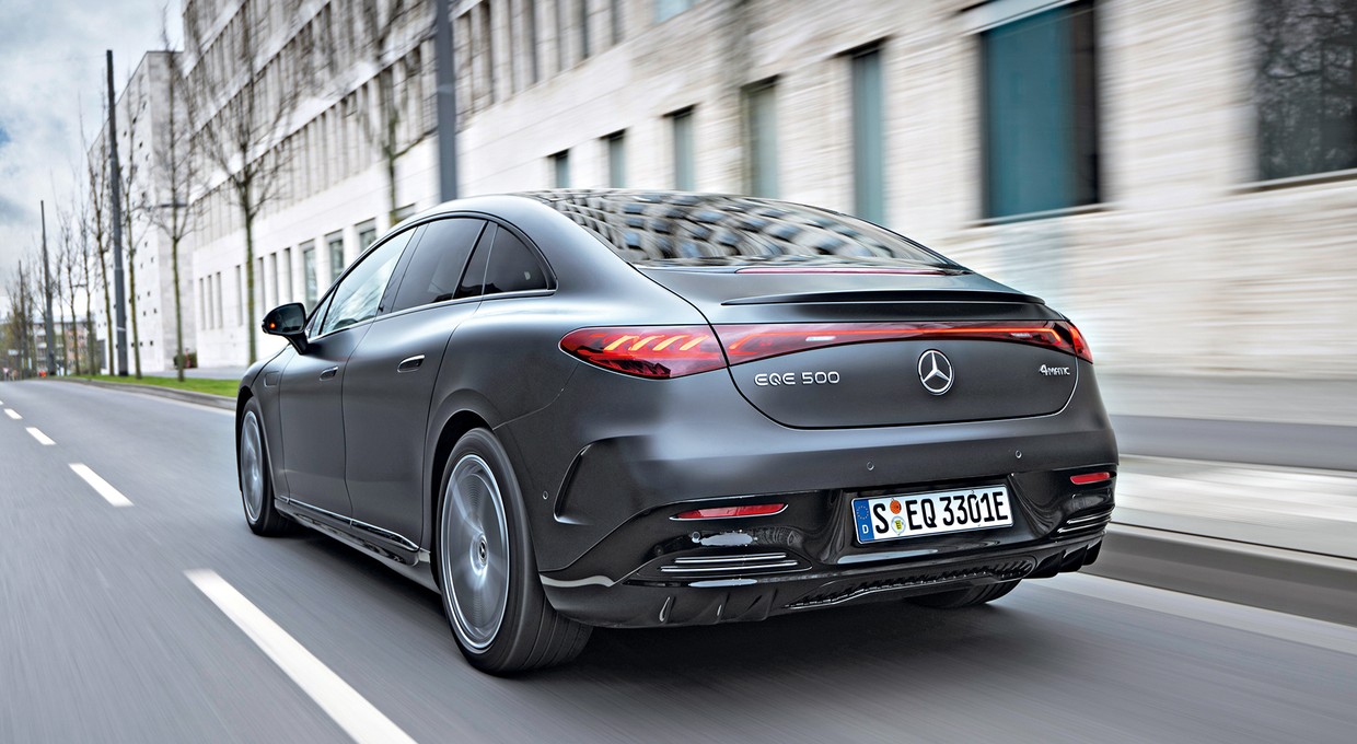 Nowa klasa biznes wśród elektryków? Już wiemy, jak jeździ Mercedes EQE