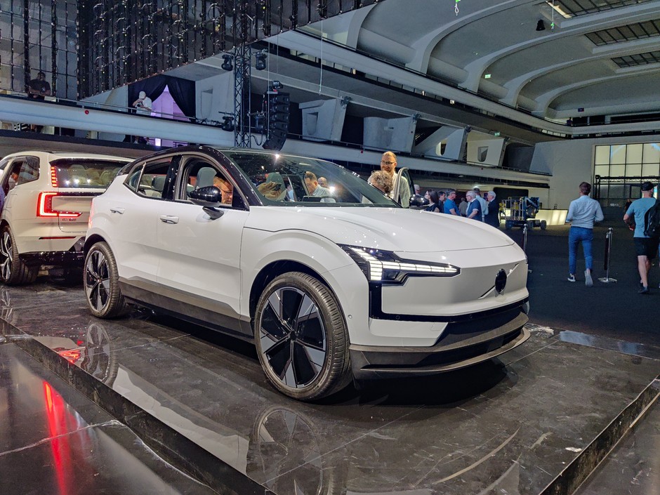 Volvo EX30