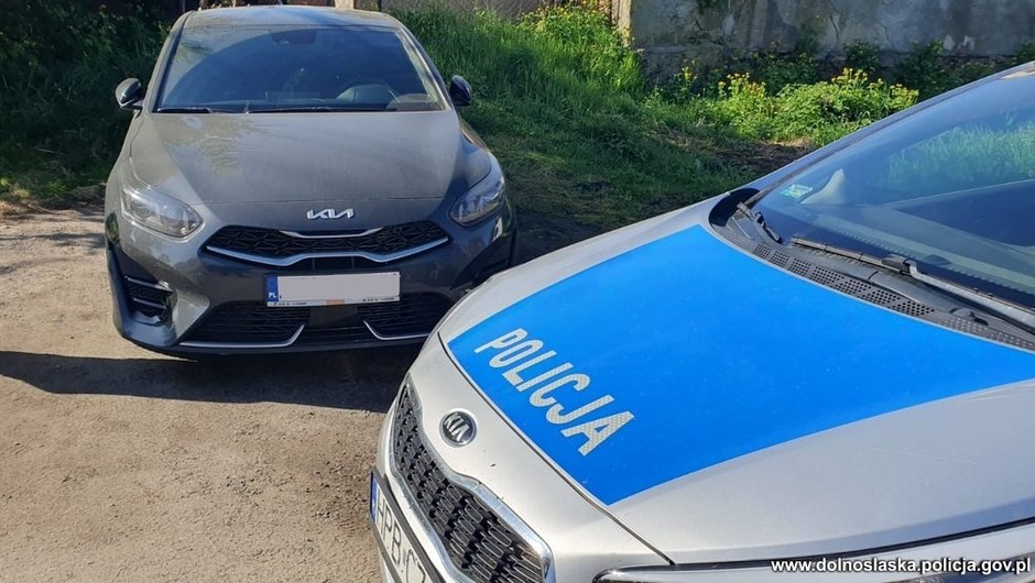 Policjanci odzyskali dwie Kie. Pomogła technologia