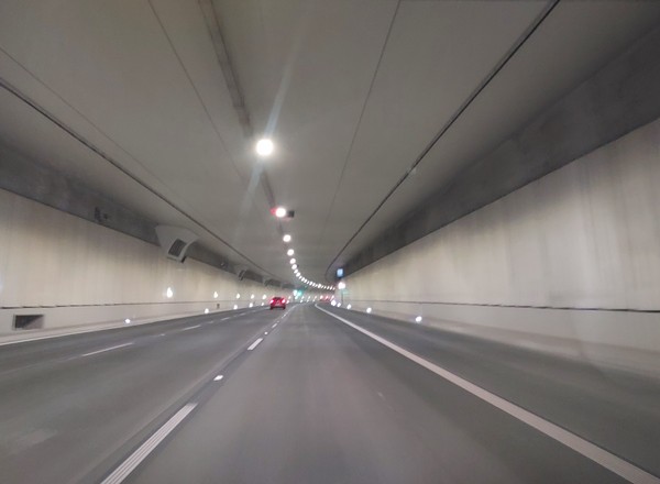 Alarm w tunelu Południowej Obwodnicy Warszawy. Był zamknięty w obu kierunkach