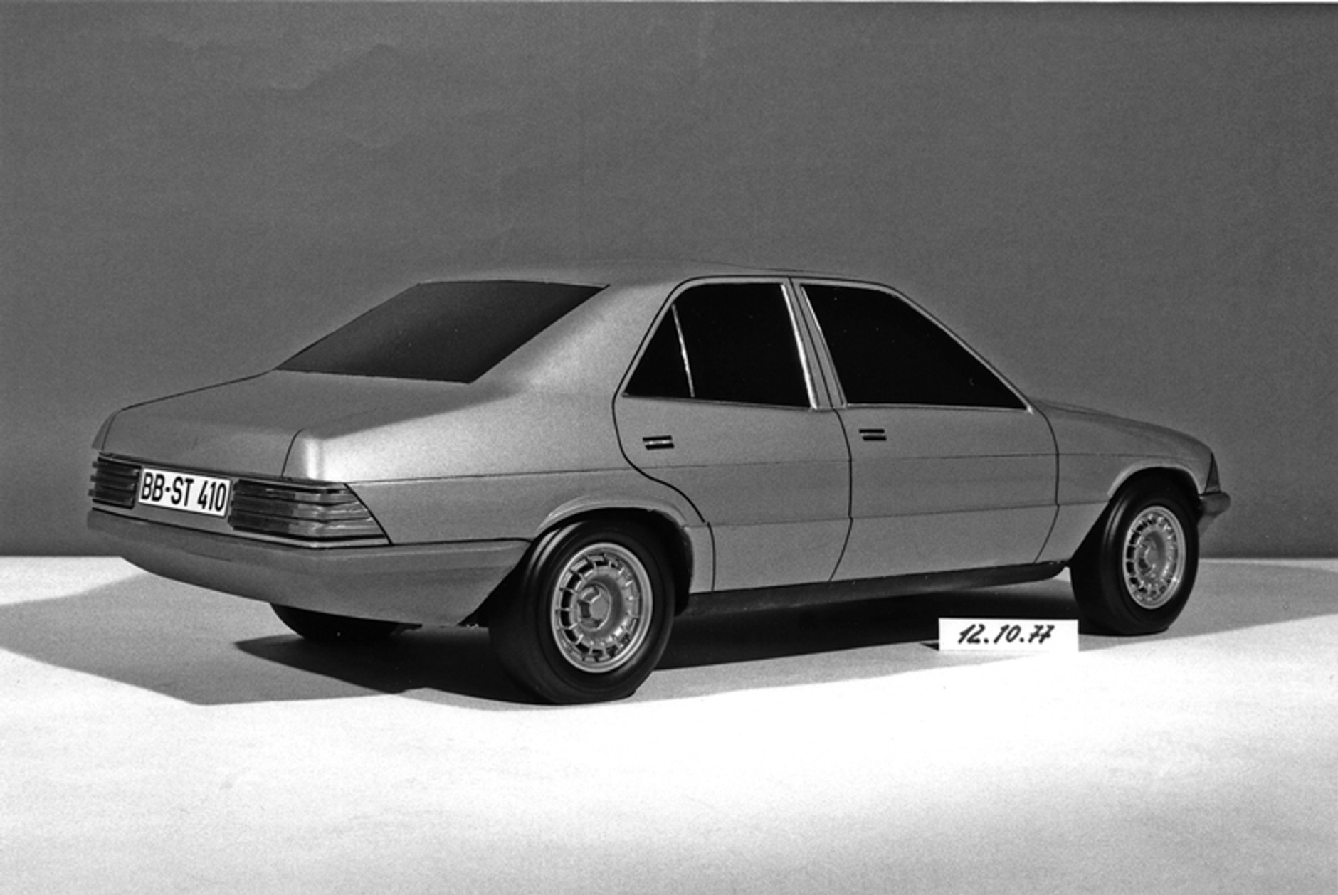 Mercedesy przyszłości z przeszłości