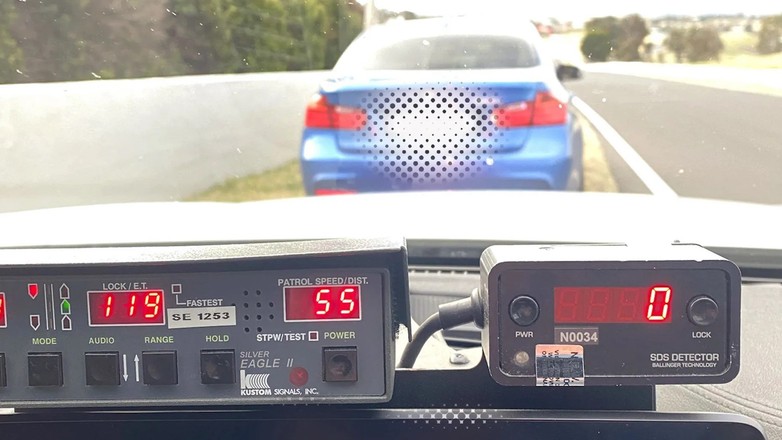 Zatrzymany przez australijskich policjantów kierowca niemal dwukrotnie przekroczył prędkość. Tłumaczył, że to tor wyścigowy