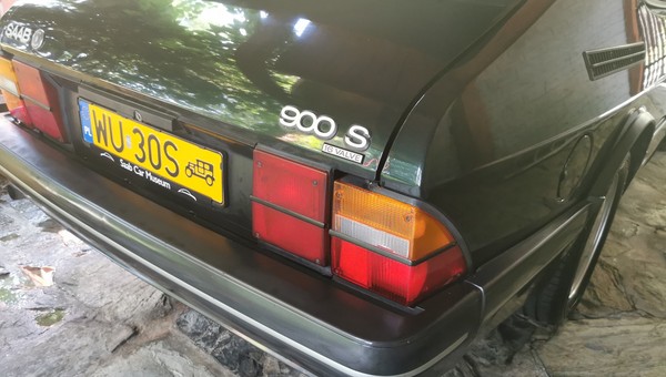 Wyblakłe tylne lampy w aucie? Jest na to prosty sposób!