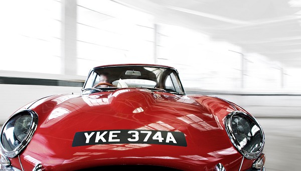 Jaguar E-Type pięćdziesięciolatkiem