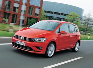 VW Sportsvan | Wyższy i droższy Golf