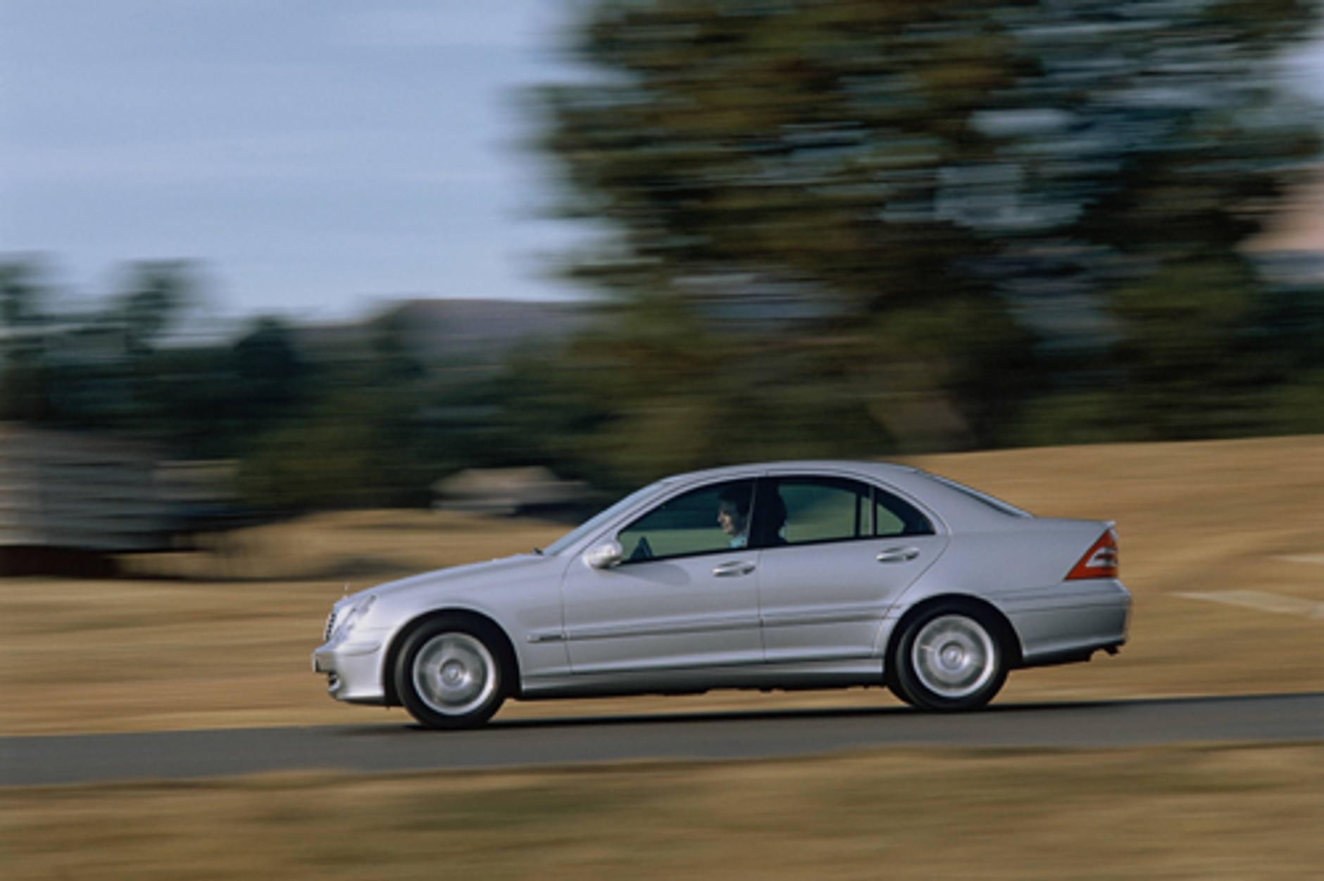 Mercedes klasy C: Prestiż, komfort,  dobre osiągi, ale...