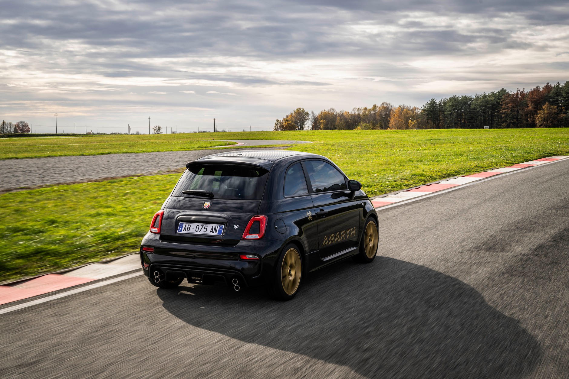 Abarth 695 75 Anniversario