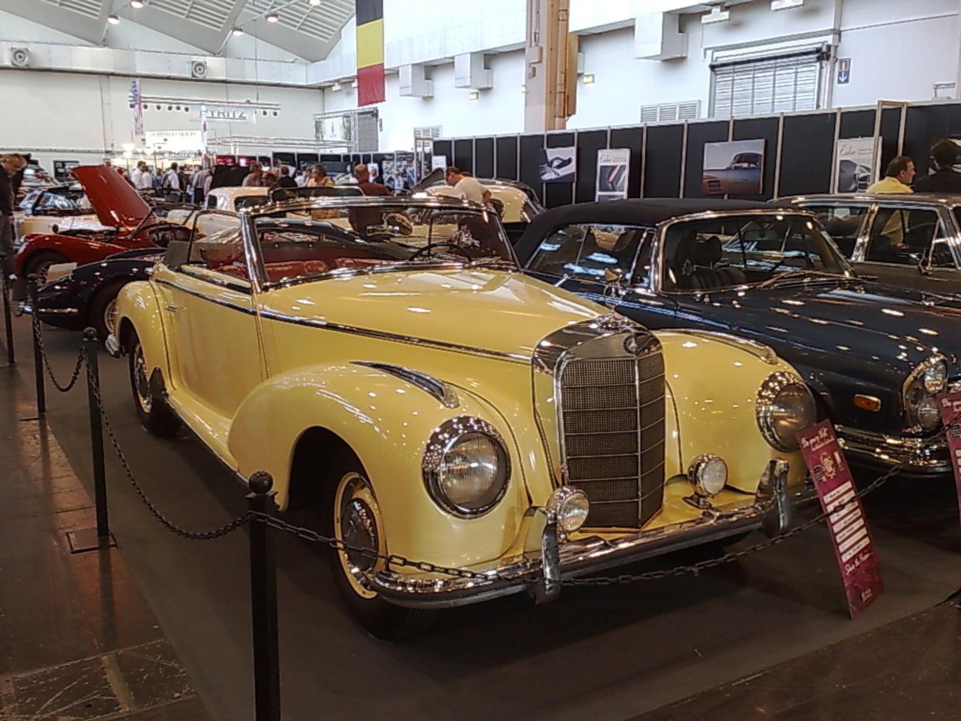 Techno-Classica Essen – oldtimery na salonie