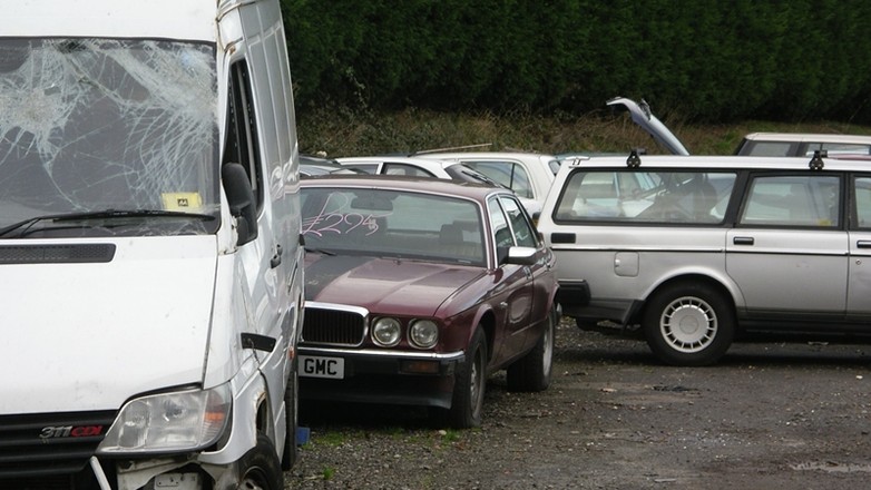 Powinny błyszczeć, a rdzewieją – klasyki na złomowisku