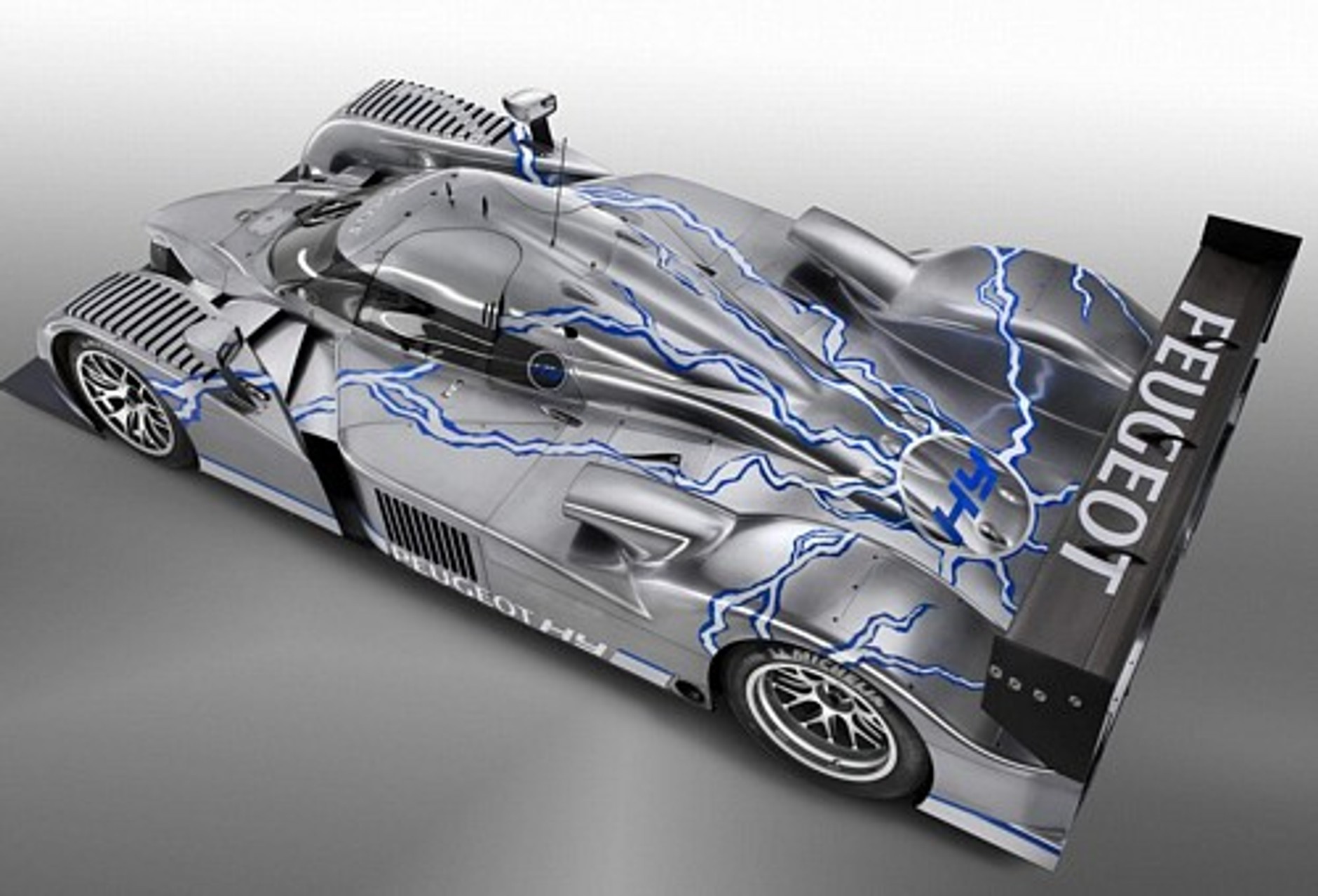 Peugeot 908 HY - hybrydowy bolid z dieslem