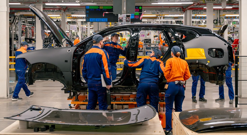 Volvo EX60 (produkcja w fabryce w Torslanda, Szwecja)