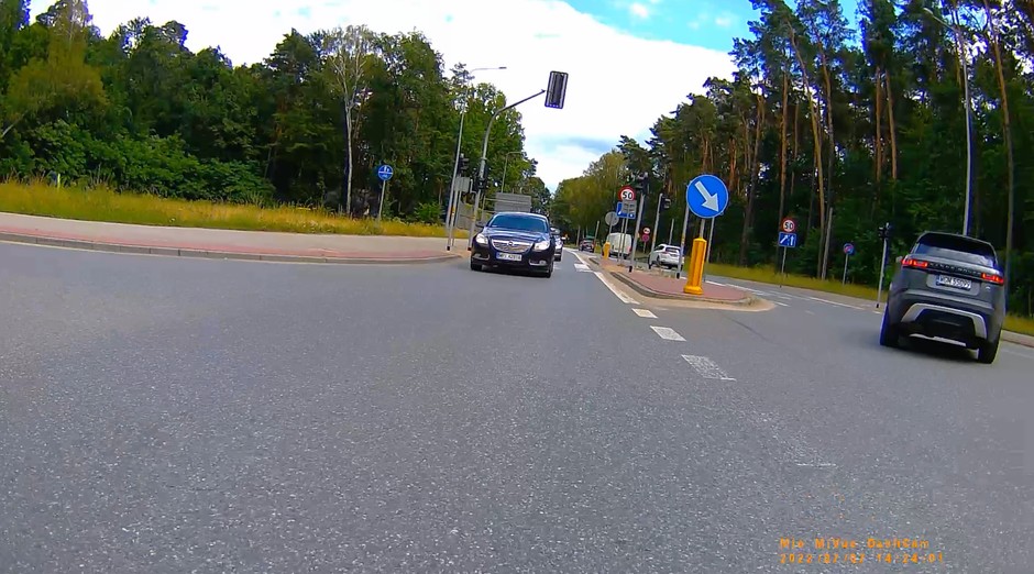 Test wideorejestratorów motocyklowych Mio MiVueM700 i MiVue M40
