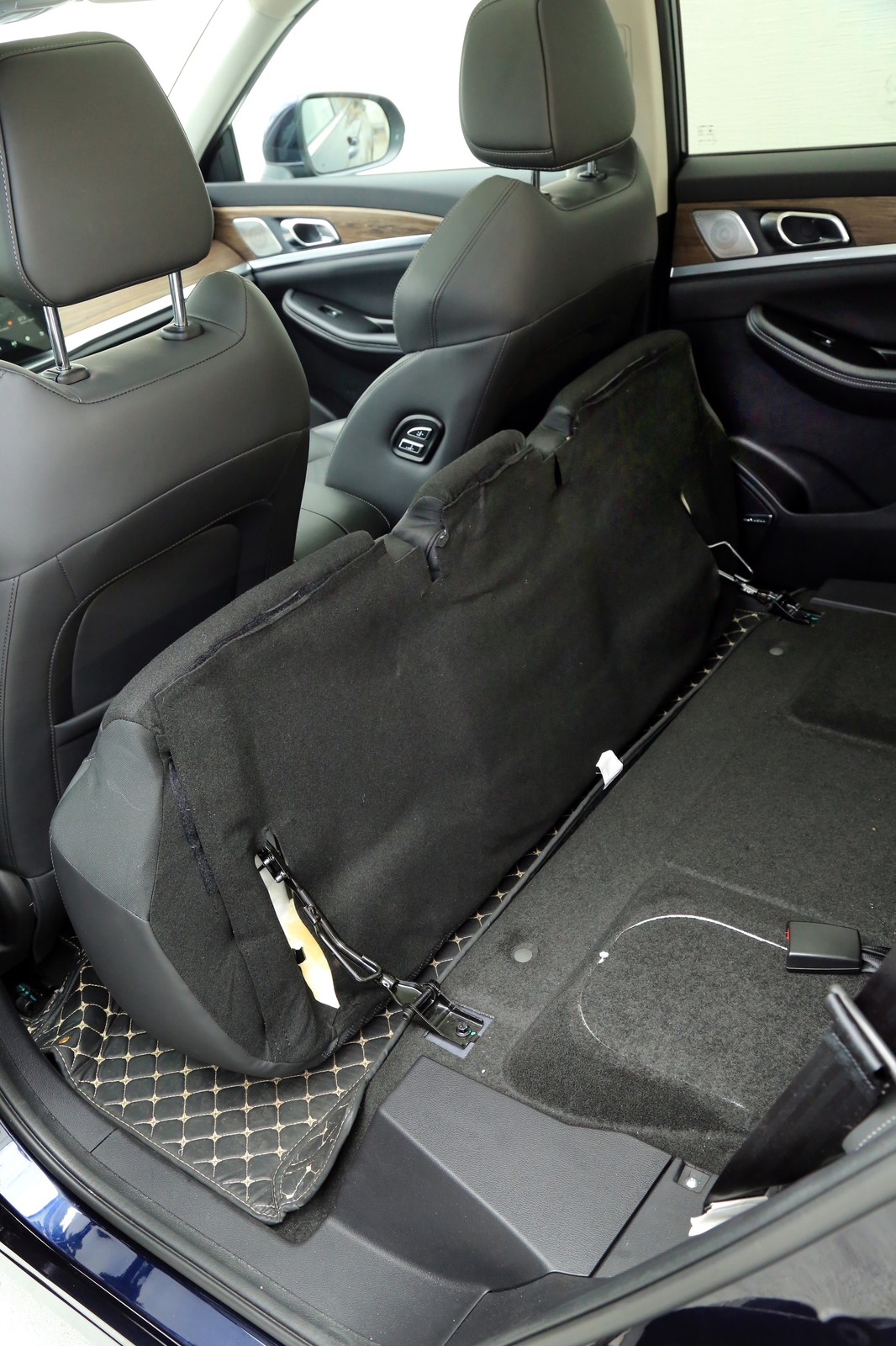 Skywell ET5 2022 1 generacja