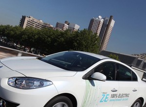 Samochody elektryczne Renault z wypożyczalni