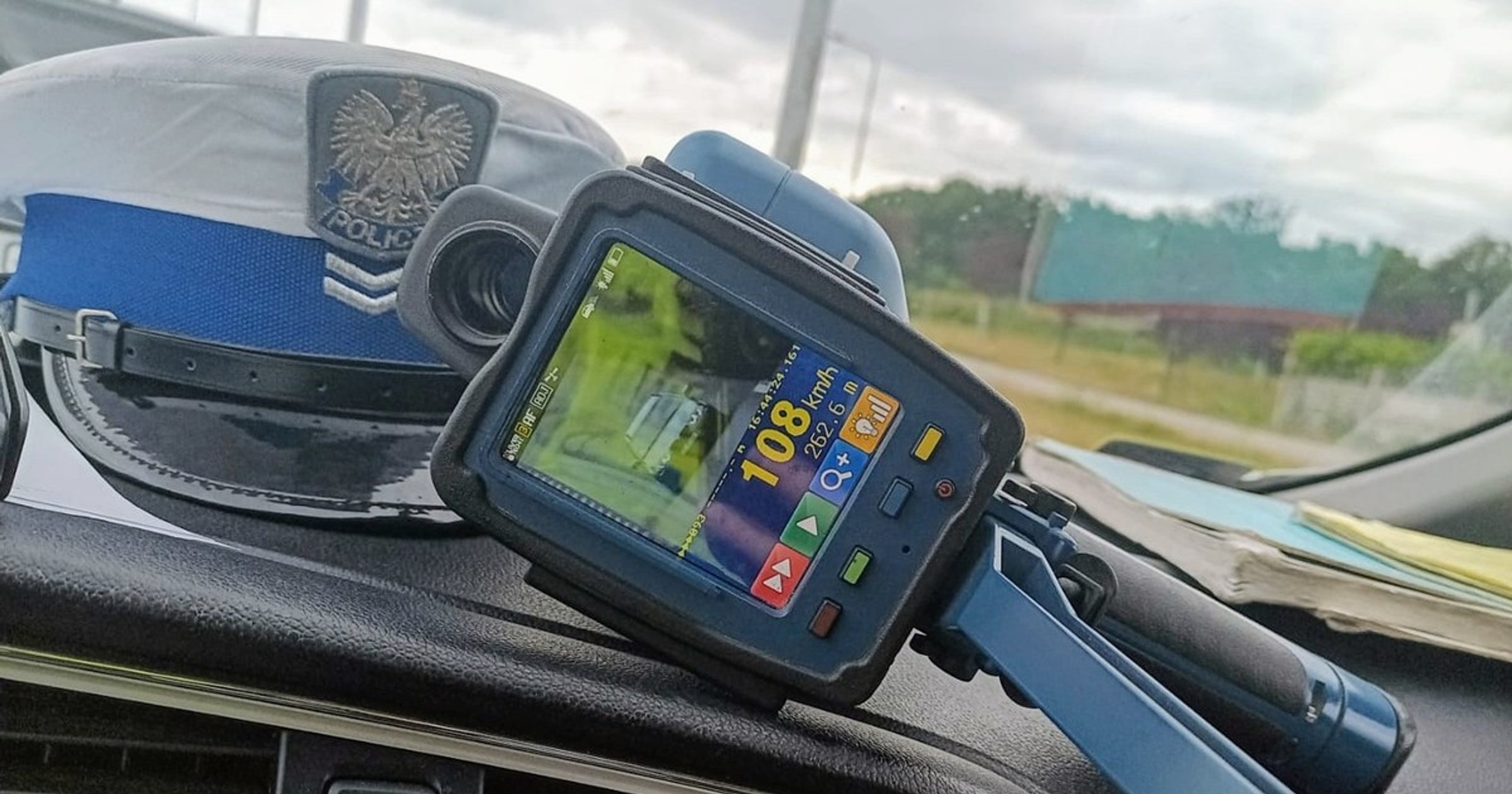 Policjanci zatrzymali pirata drogowego. Przekroczył dozwoloną prędkość ponad dwukrotnie