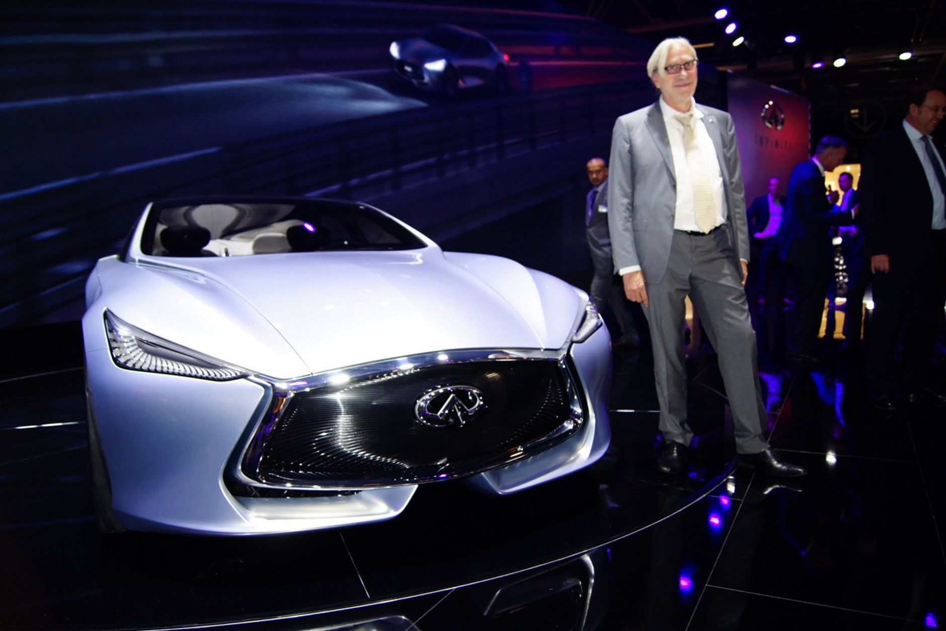 Paryż 2014: Infiniti Q80 Inspiration