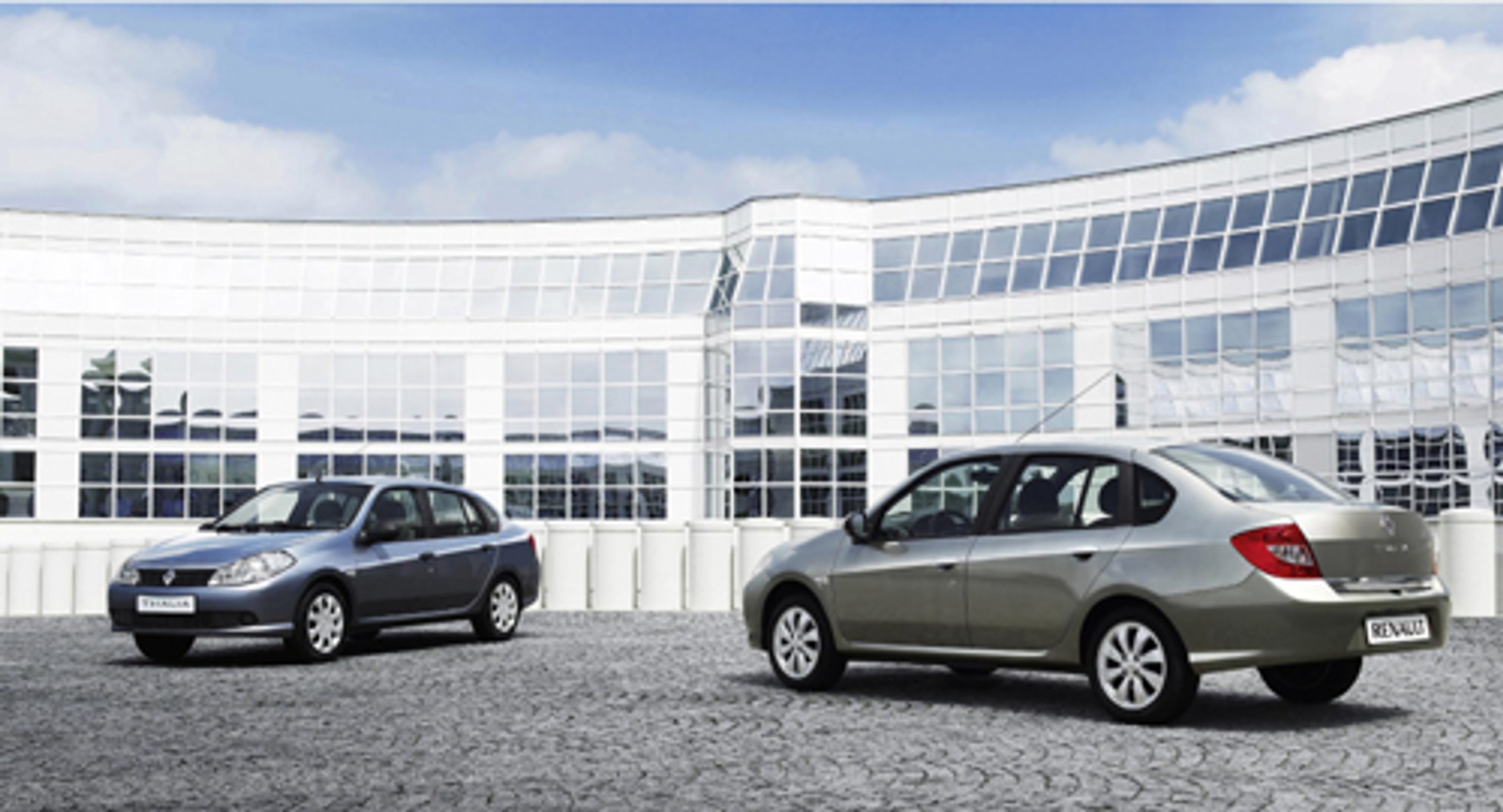 Nowy Renault Thalia łagodny sedan