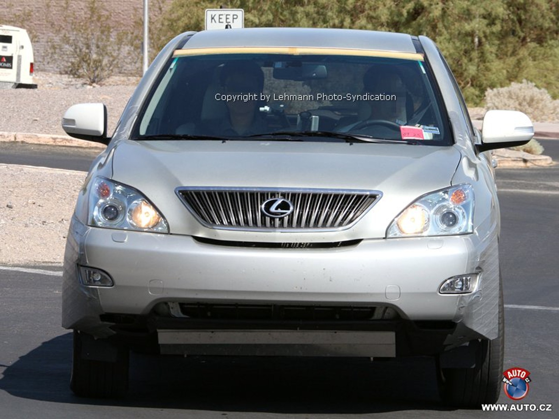 Zdjęcia szpiegowskie: Nowy Lexus RX 350 w roku 2009