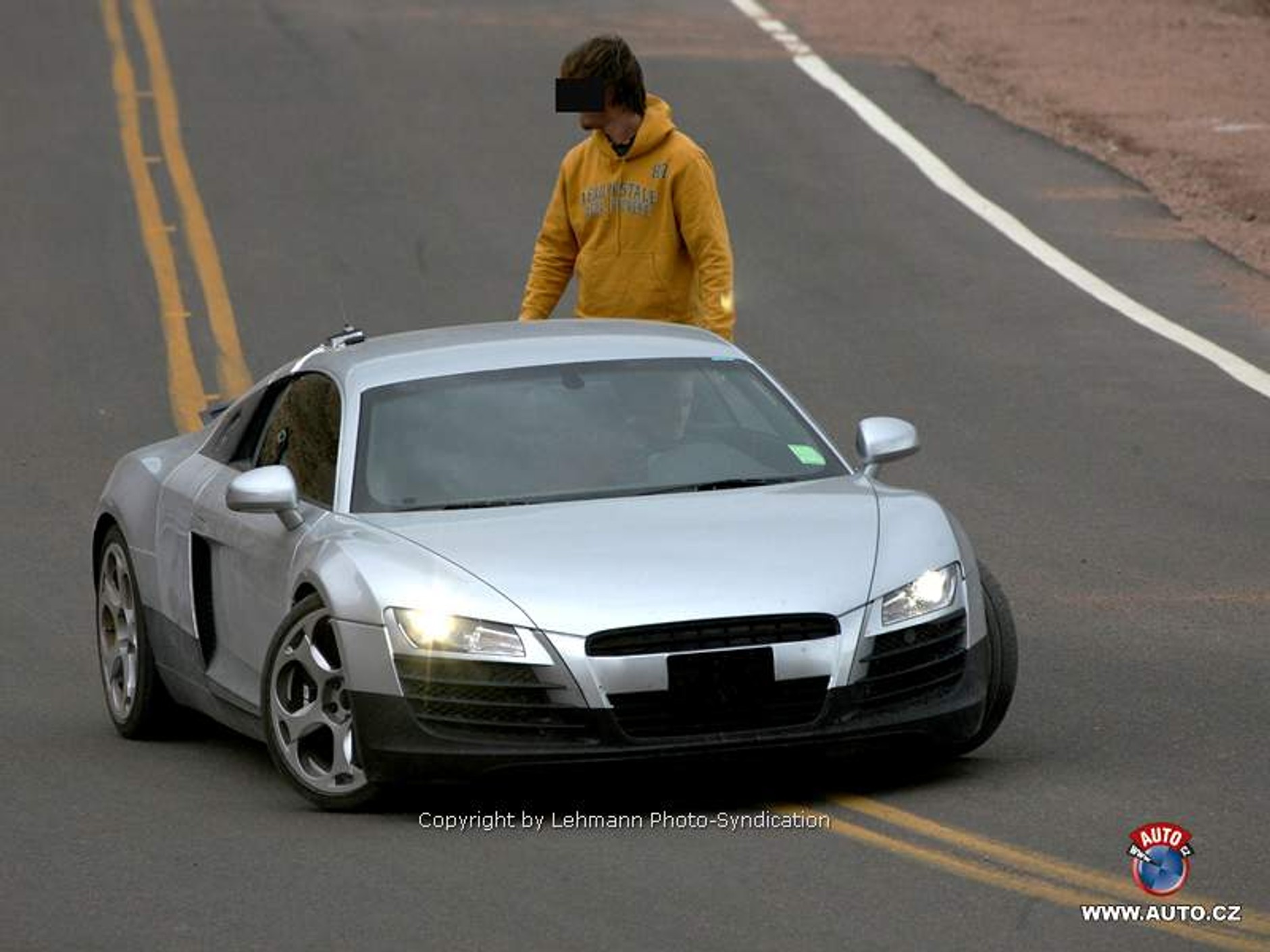 Zdjęcia szpiegowskie: Audi R8 podczas kręcenia reklamy w USA