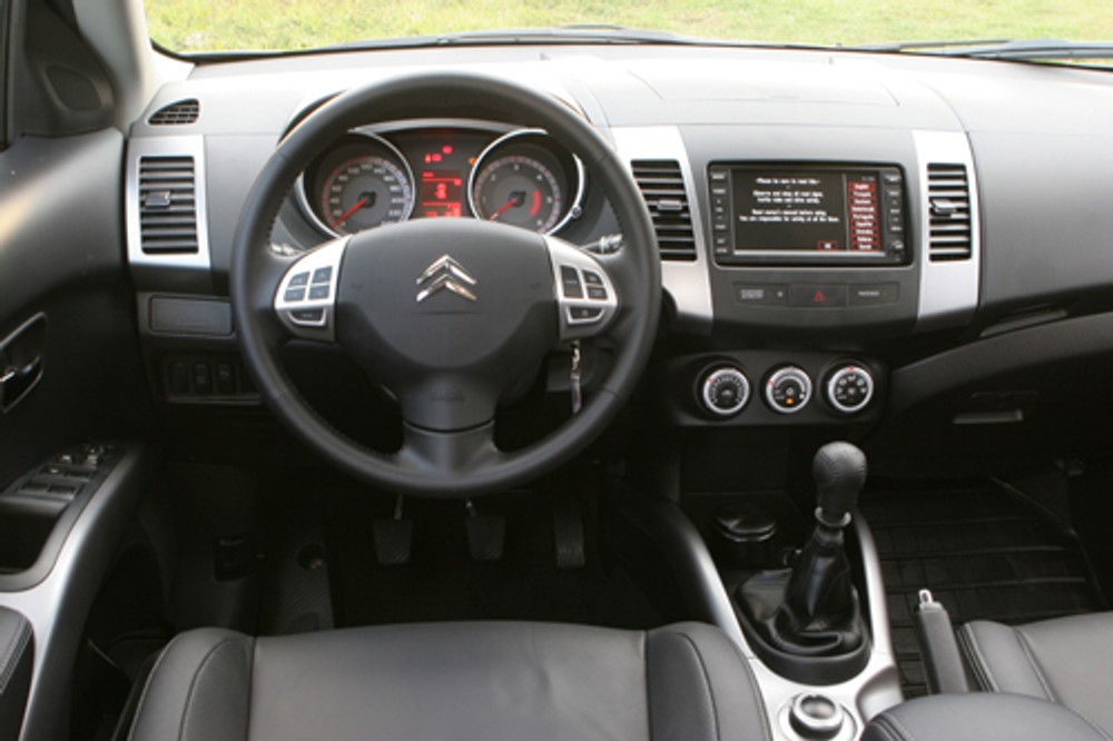 Citroen C-Crosser 2.2 HDi Exclusive - Citroën rusza w teren