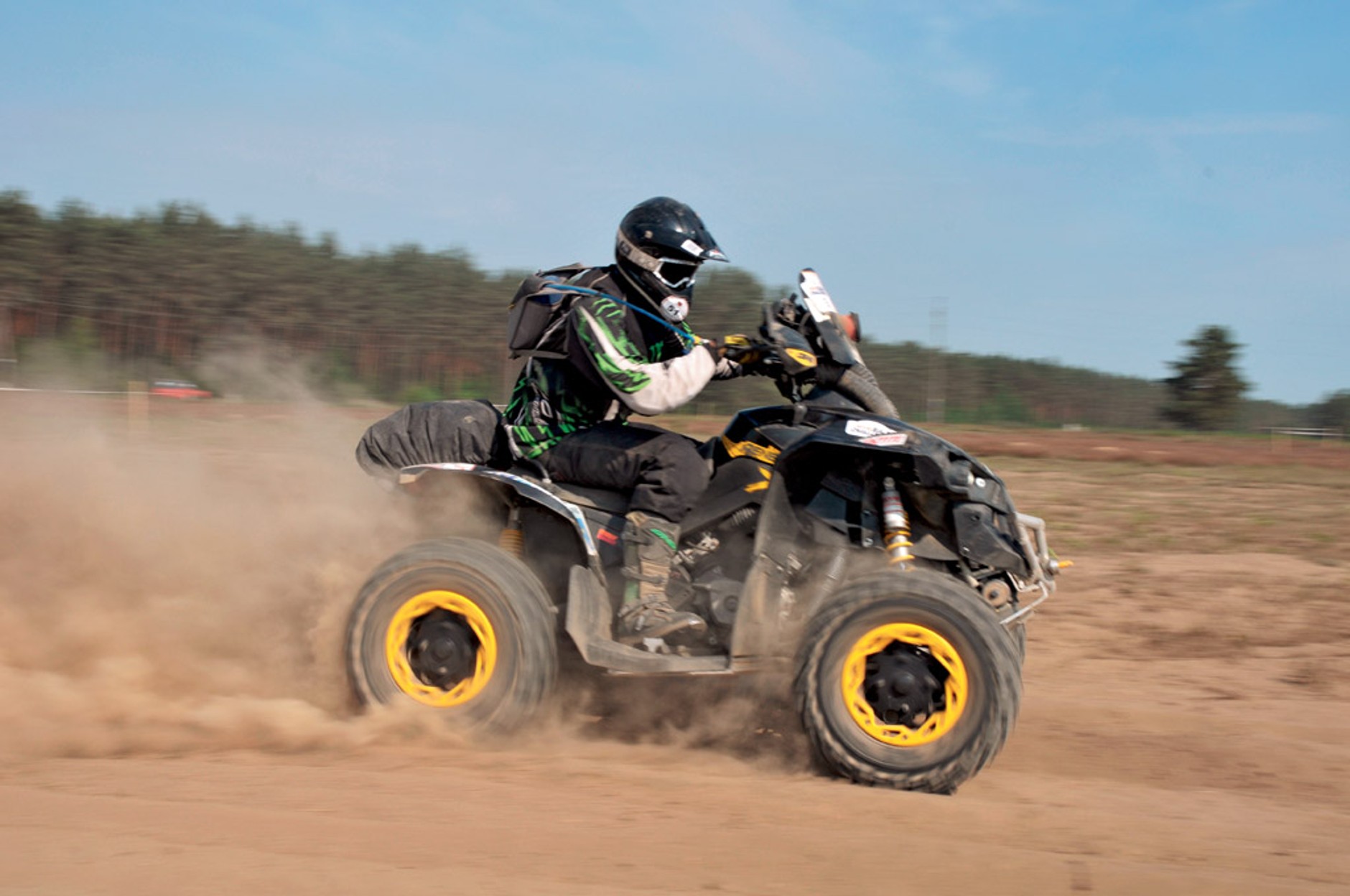 Auto Swiat 4x4 Baja Challenge: w chmurach kurzu