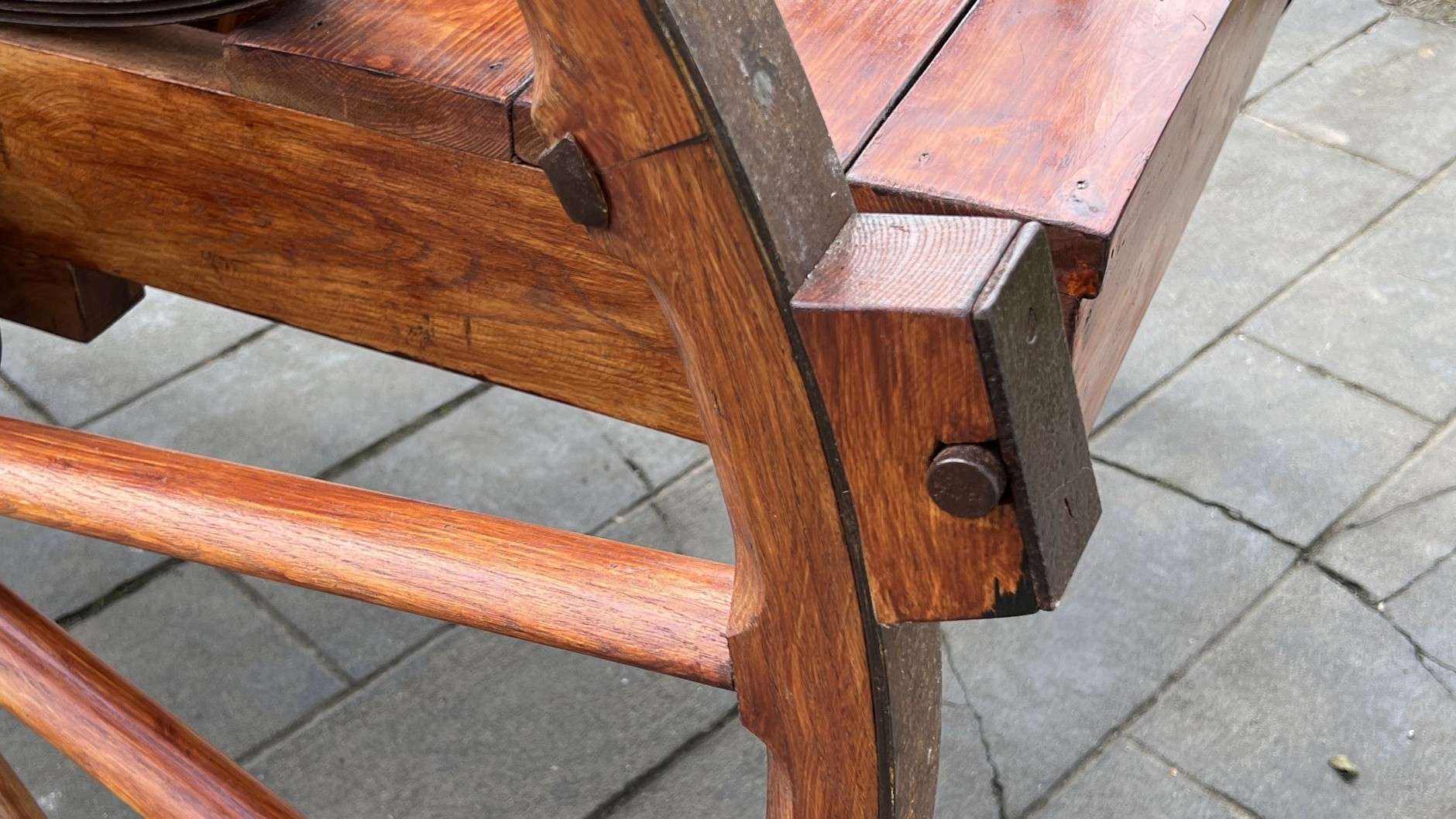 Samochód Józefa Bożka z 1815 r. (współczesna replika): klocek hamulcowy