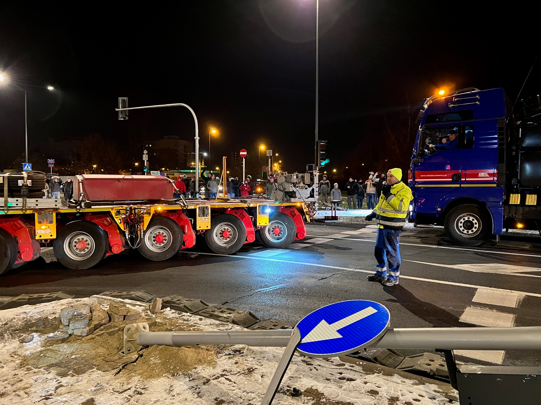Transport gigantycznej maszyny TBM w Warszawie