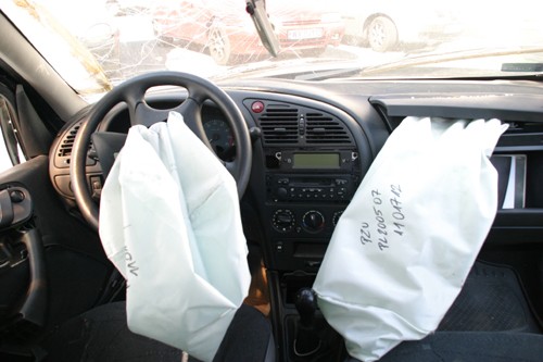 Uwaga bo kradną... poduszki powietrzne!