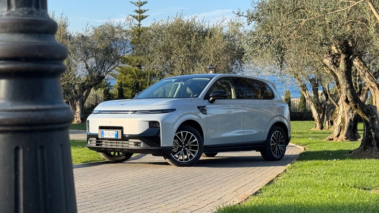 Leapmotor B10 Hybrid EV