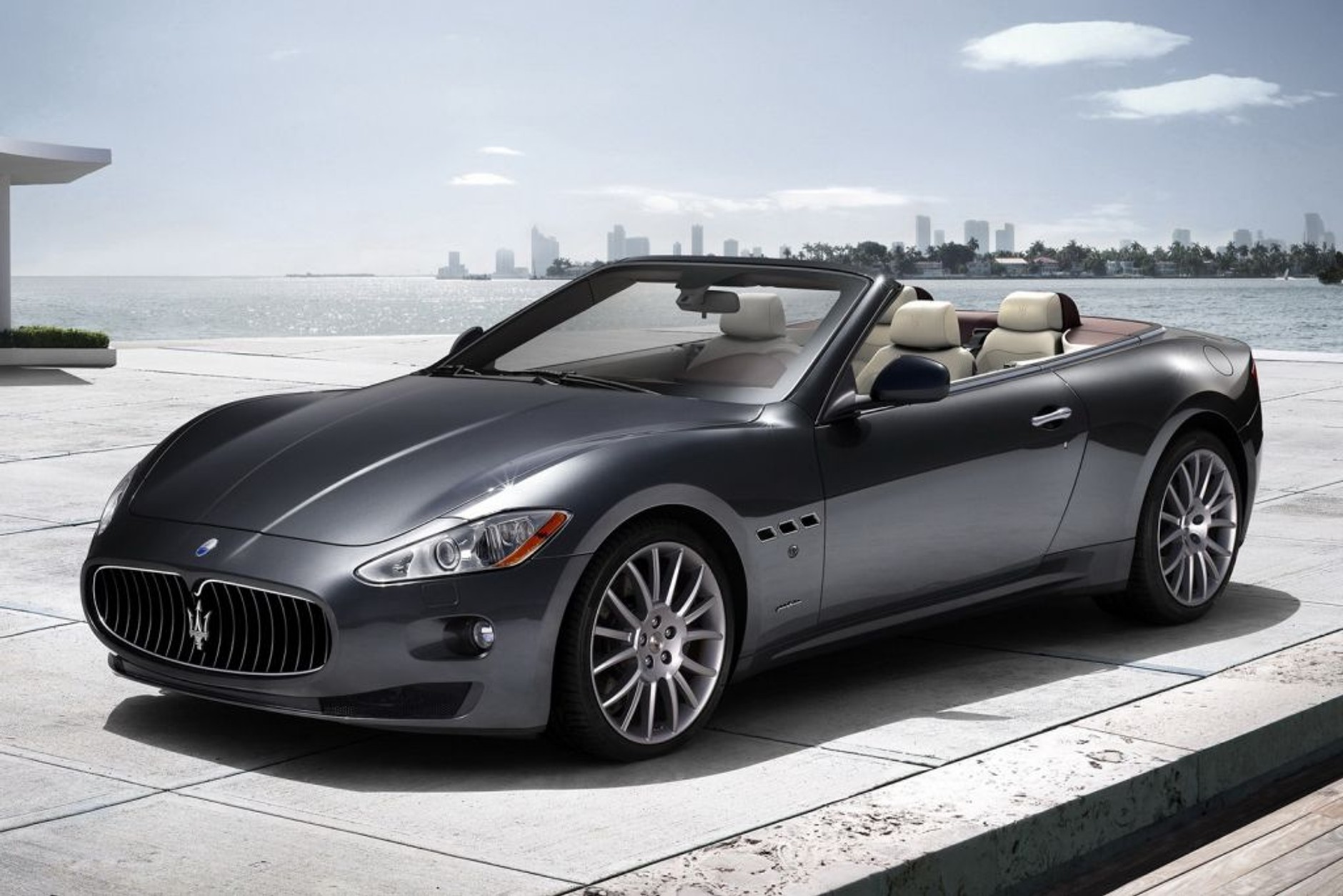 Maserati GranCabrio - Oficjalne zdjęcia włoskiego cabrio