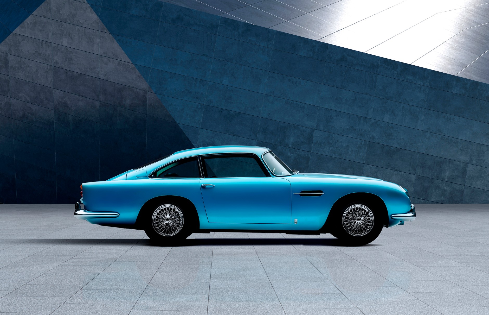 Aston Martin DB5 skończył 60 lat