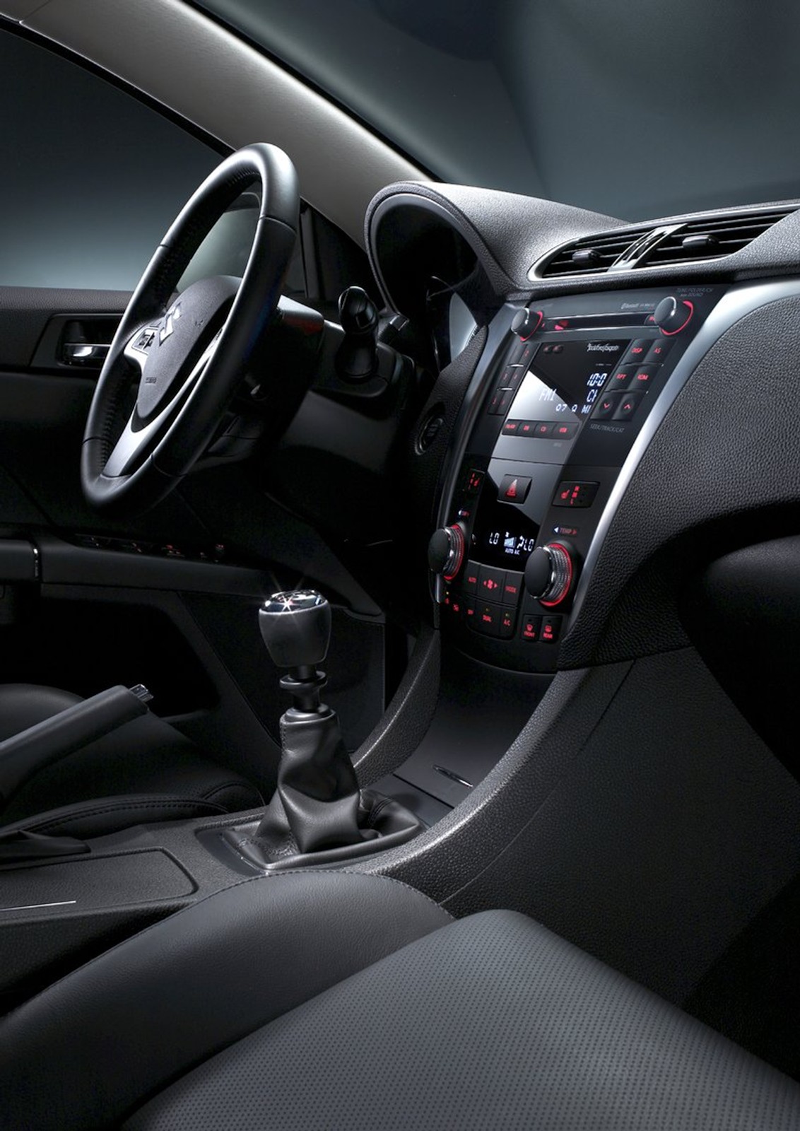 Tokio 2009:  Suzuki Kizashi będzie sprzedawane najpierw w Japonii