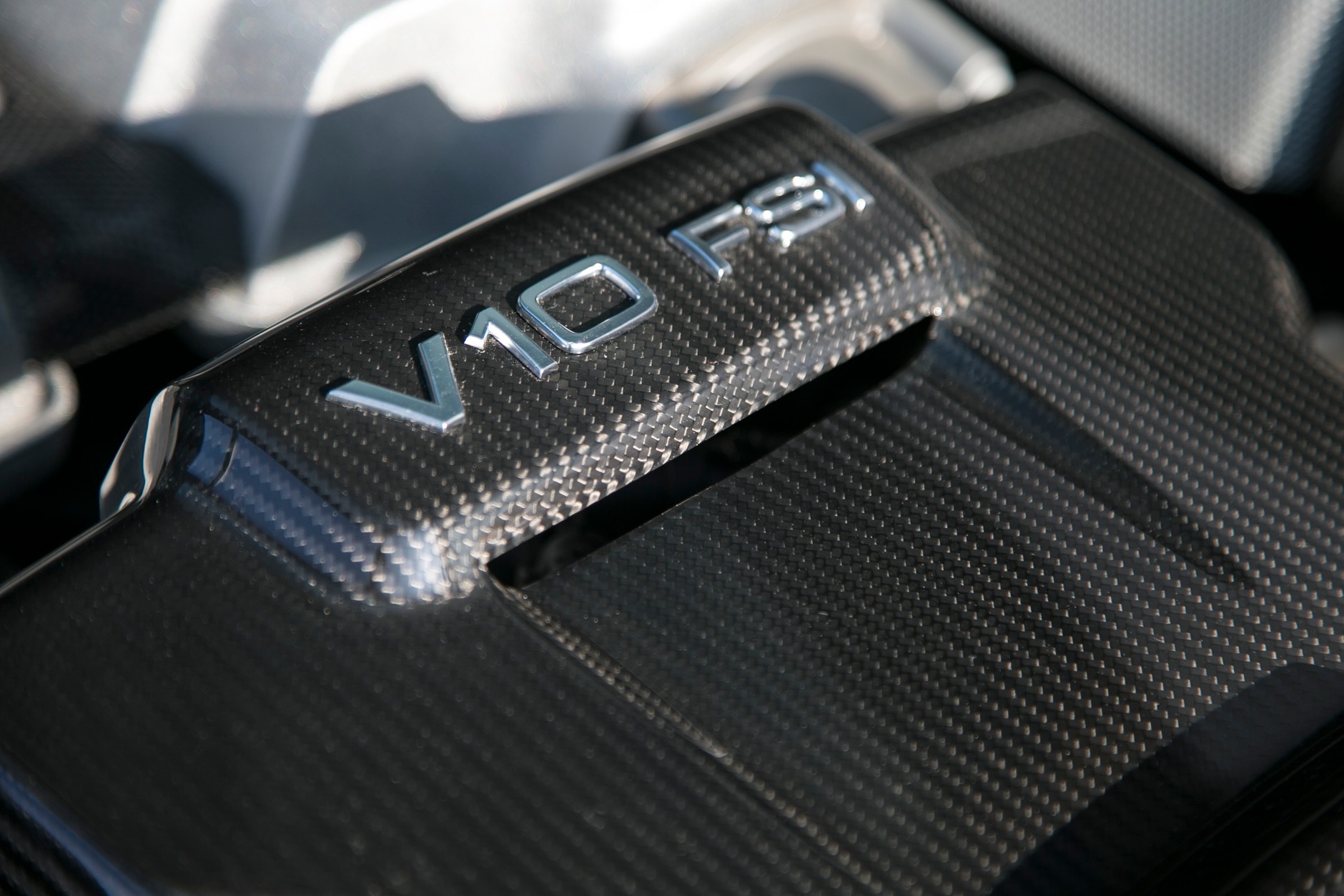 Jak jeździ nowe Audi R8?