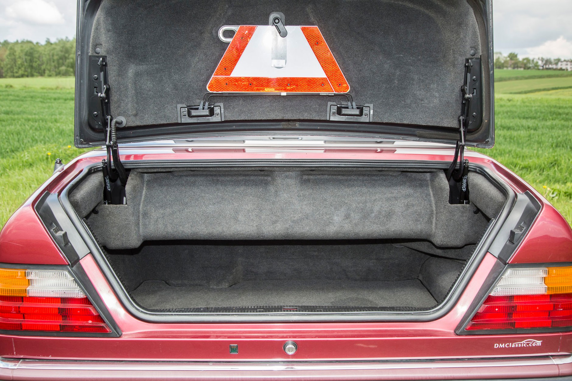 Mercedes A124 320 CE - klasyk, który zmienił historię