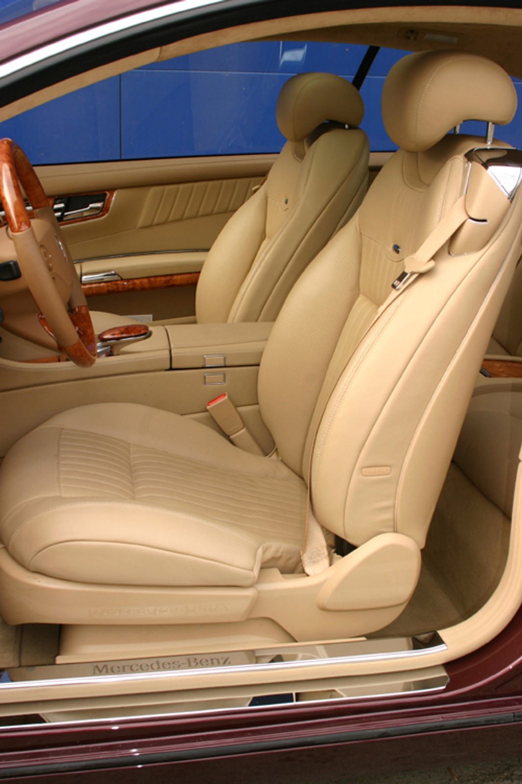 Mercedes CL 600 - On naprawdę jest taki długi