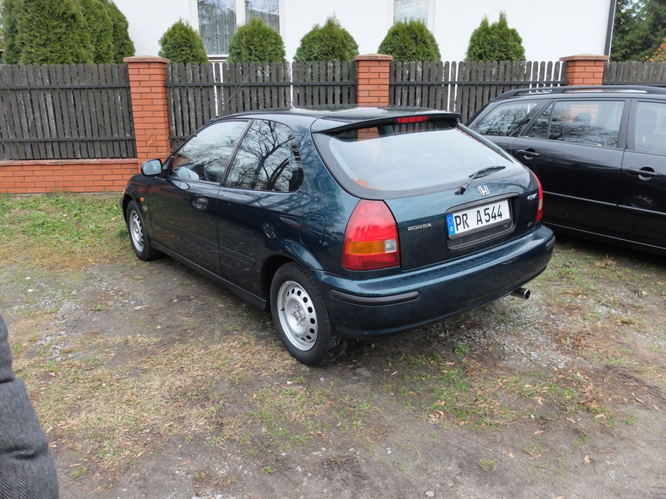 Auto z ogłoszenia: Honda Civic 1.4 - 6 tysięcy zł