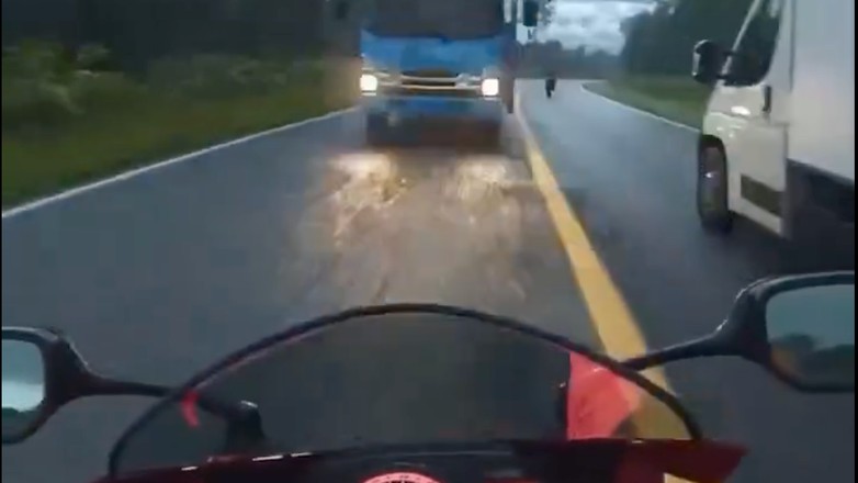 Do wielu wypadków doprowadzają sami motocykliści