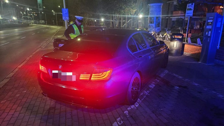 Policjanci z Ostrołęki sprawdzali w zasadzie tylko dwie rzeczy. Dowody rejestracyjne "leciały" jeden po drugim