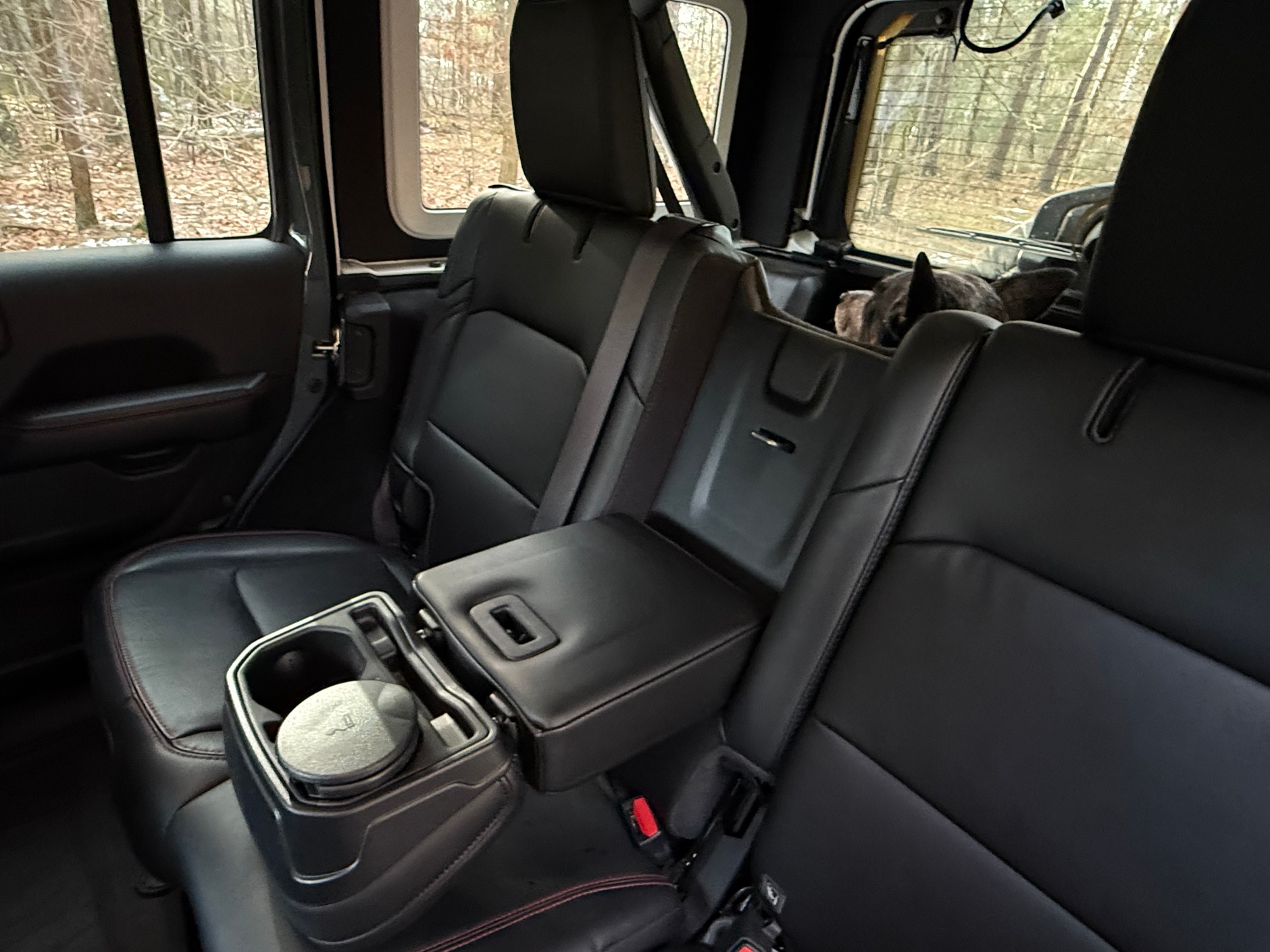 Jeep Wrangler vs Toyota Land Cruiser