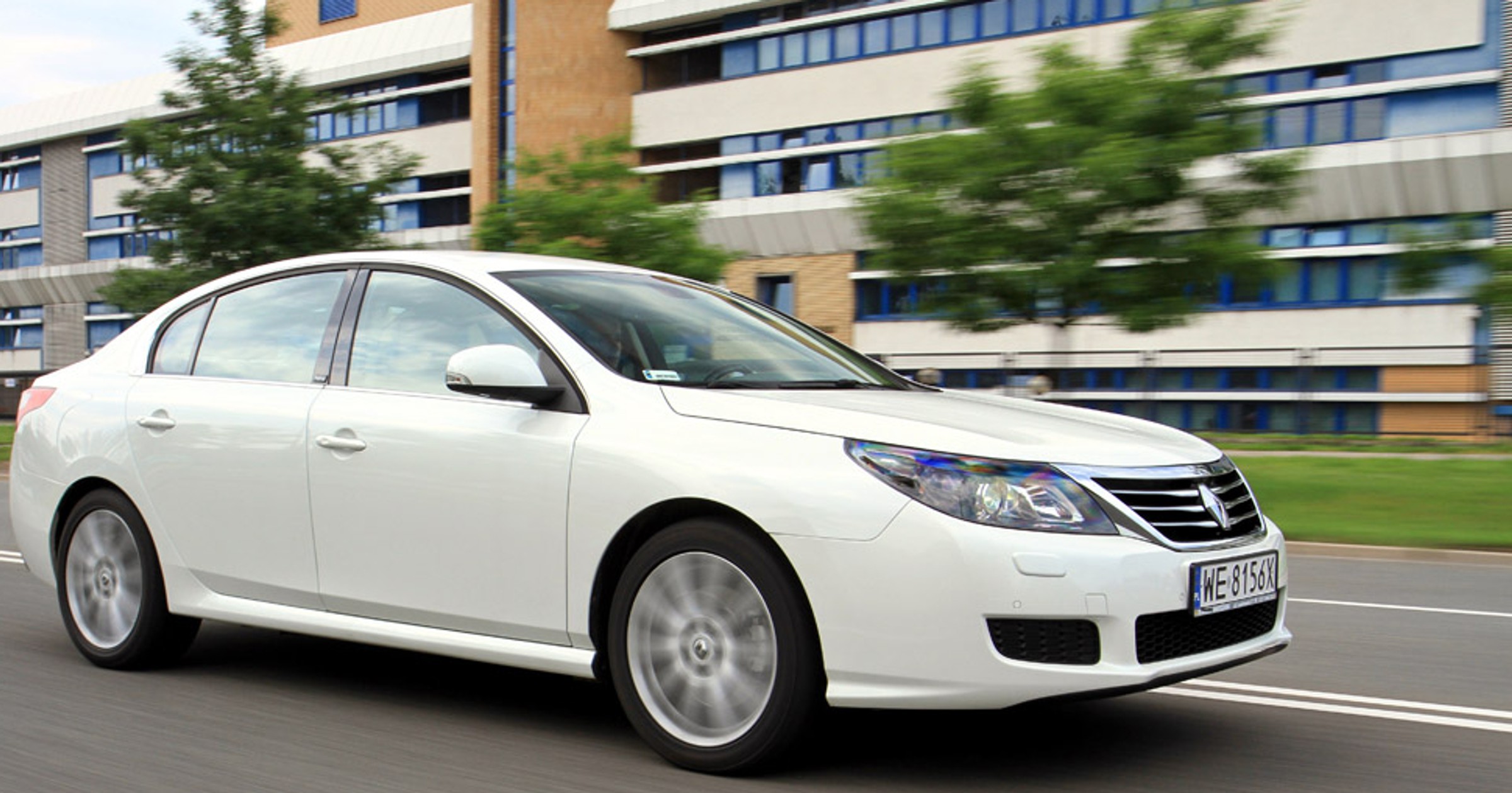 Renault Latitude: elegancja-Francja