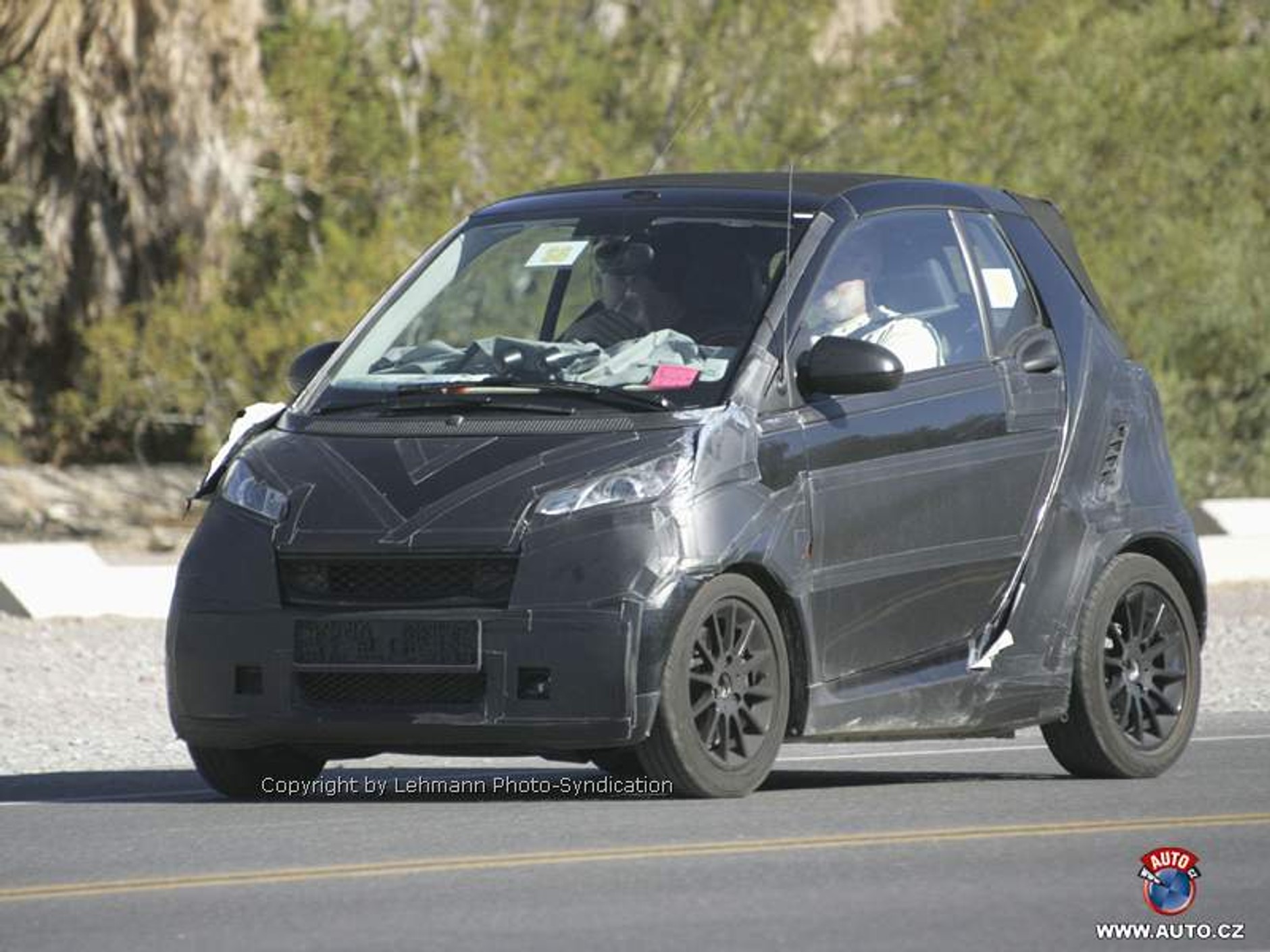 Zdjęcia szpiegowskie: Nowy Smart ForTwo urośnie o 20 cm