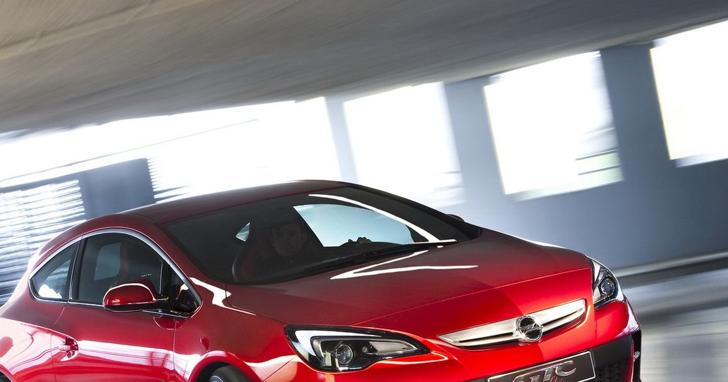 Opel Astra GTC już w pełnej okazałości