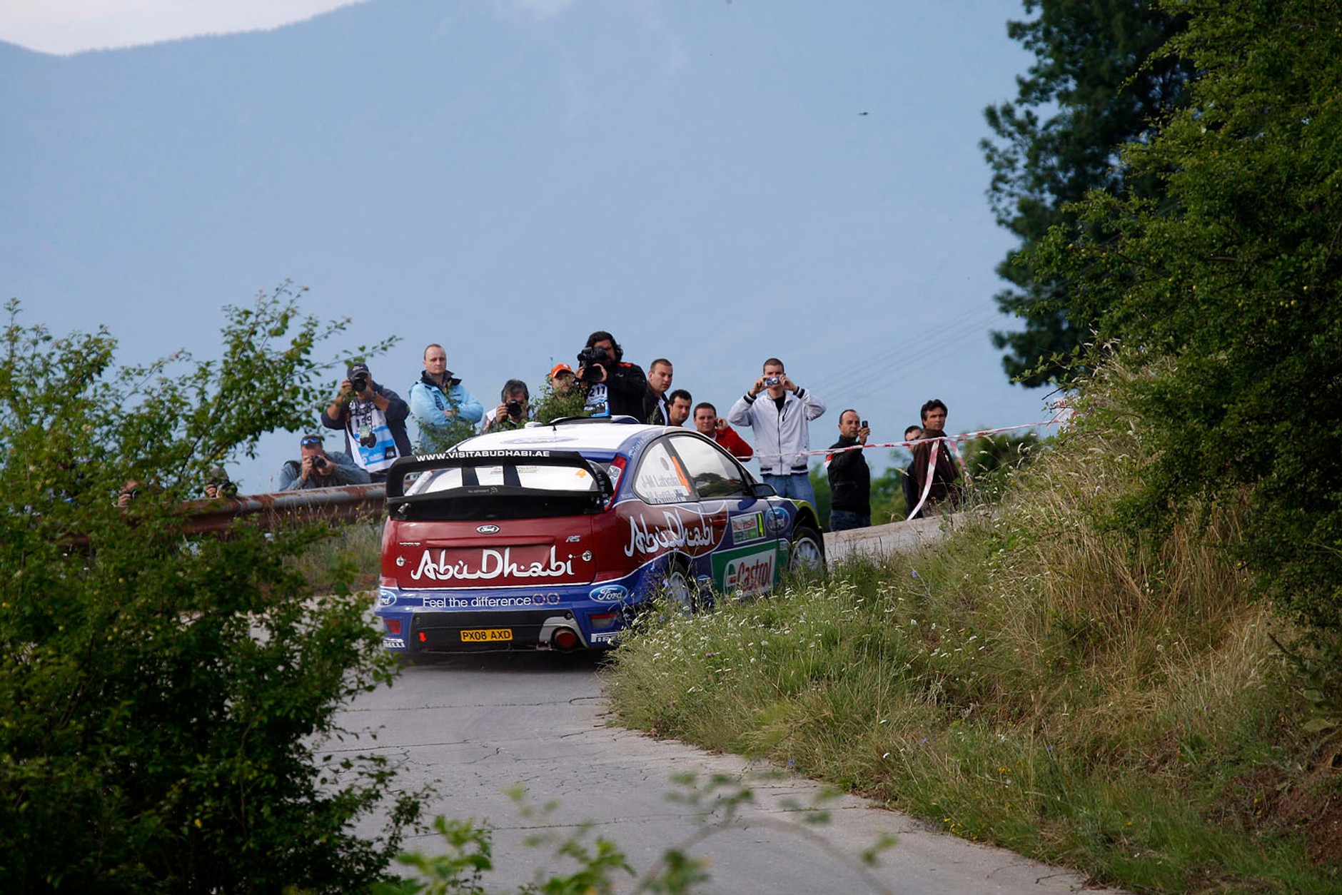 Citroën Total WRT taranuje konkurentów (galeria Rallyworld©Willy Weyens)