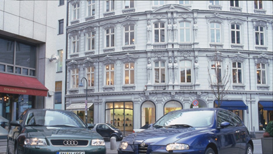 Alfa Romeo 147 1.6 kontra Audi A3 1.8 - Włoskie wyrafinowanie czy niemiecka rzeczowość?