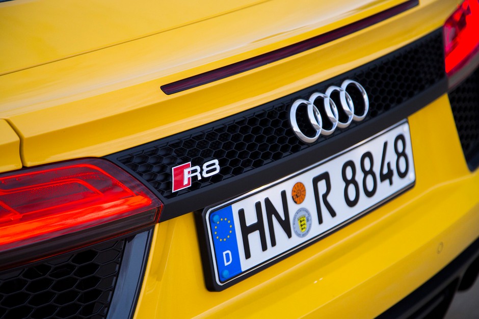 Audi R8 
Spyder