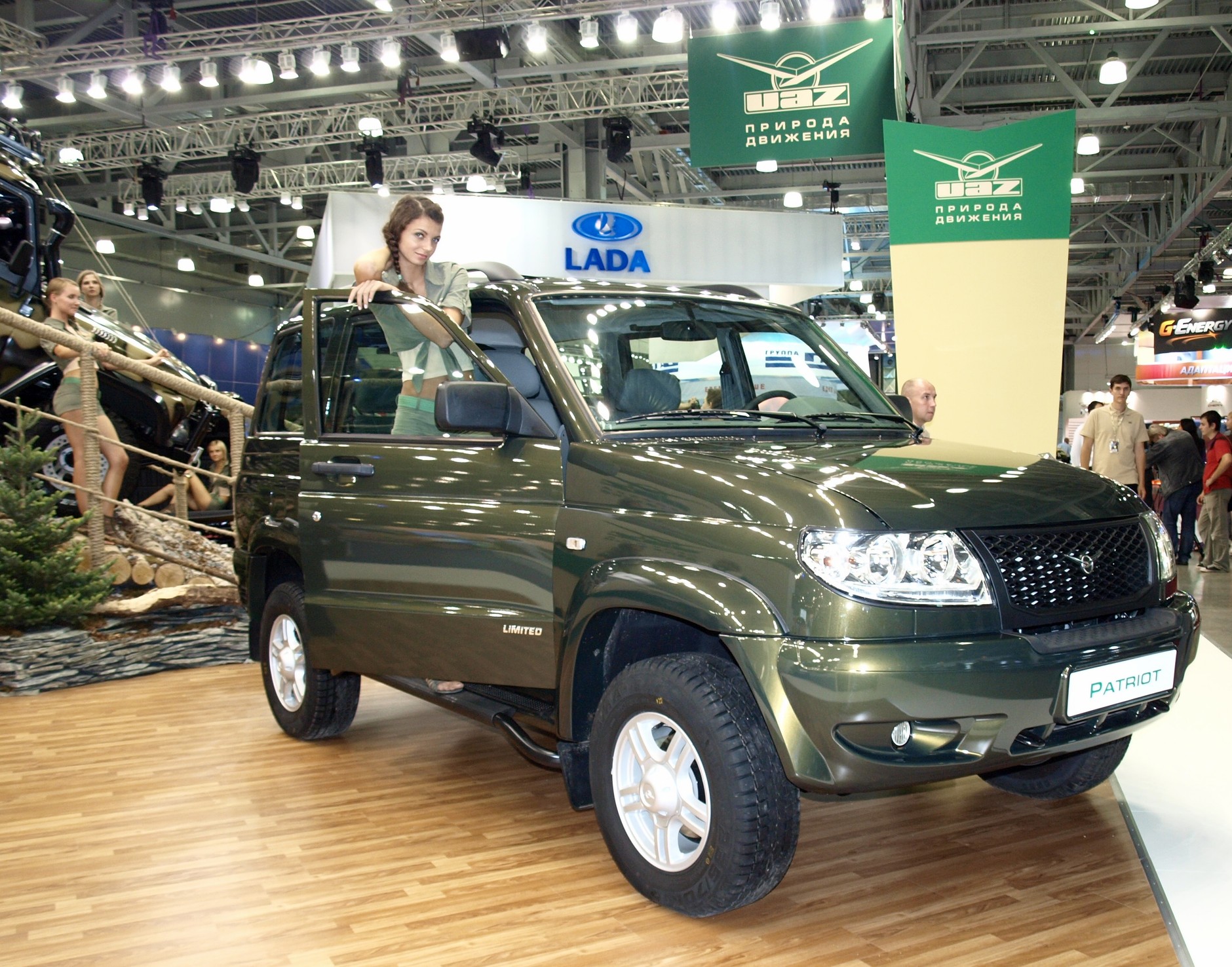 UAZ Patriot jest przestarzały, ale w obecnych realiach to jego zaleta – może jeździć na paliwach produkowanych według norm sprzed lat.