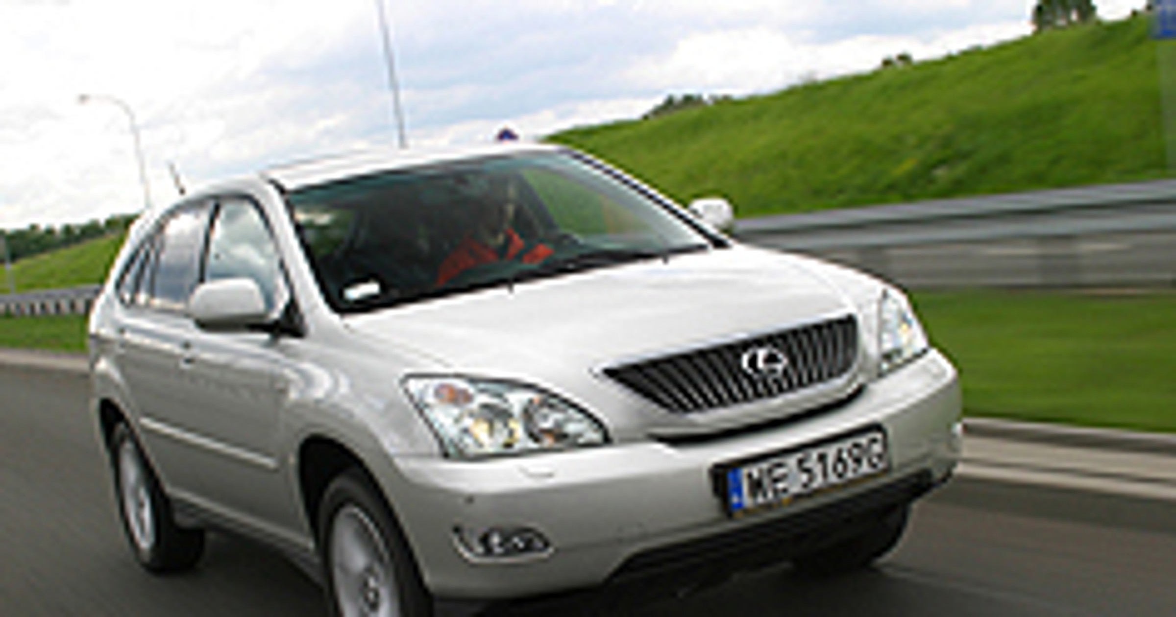 Lexus RX 350 - Indywidualista z napędem 4x4