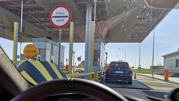 Podwyżki na bramkach autostrady A4. Kierowcy nie wiedzą, za co tyle płacą [STAWKI]