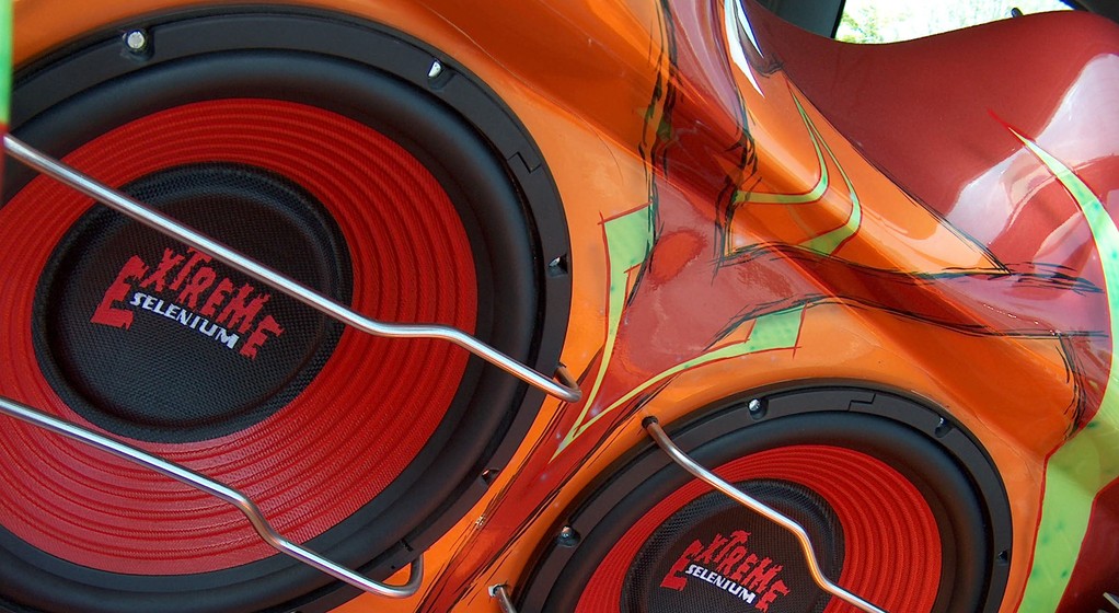 Rezonator zamiast subwoofera?