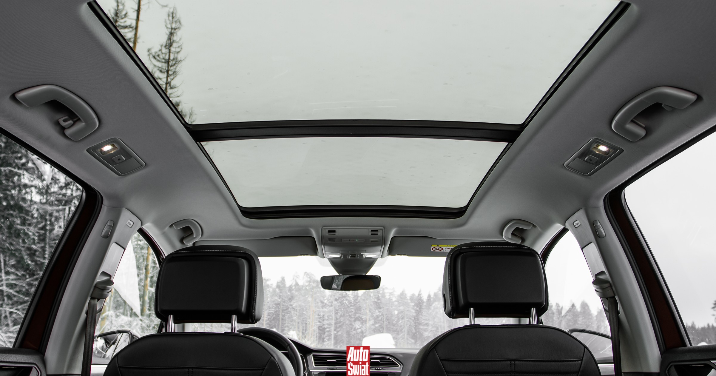 Samochodu z takim wyposażeniem bym nie kupił i tobie też nie radzę, no chyba, że masz powód